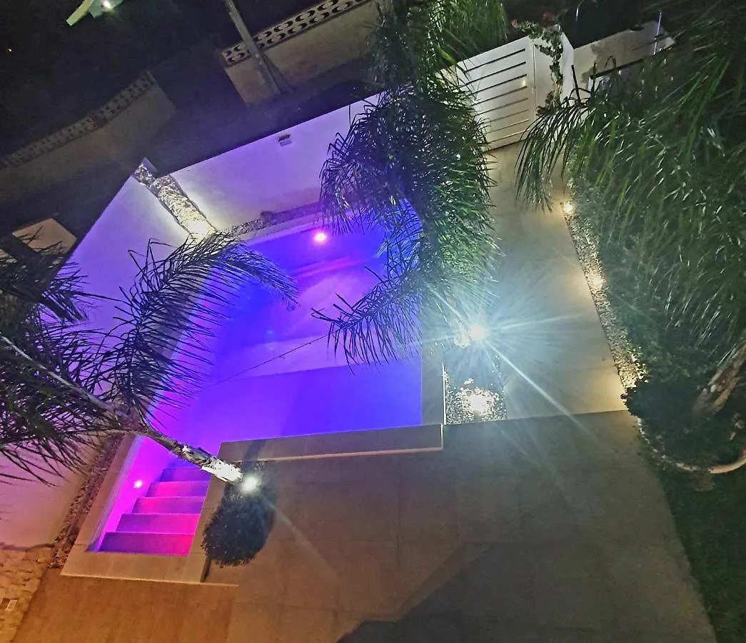 La Perla Di Marzamemi Villa 0*,