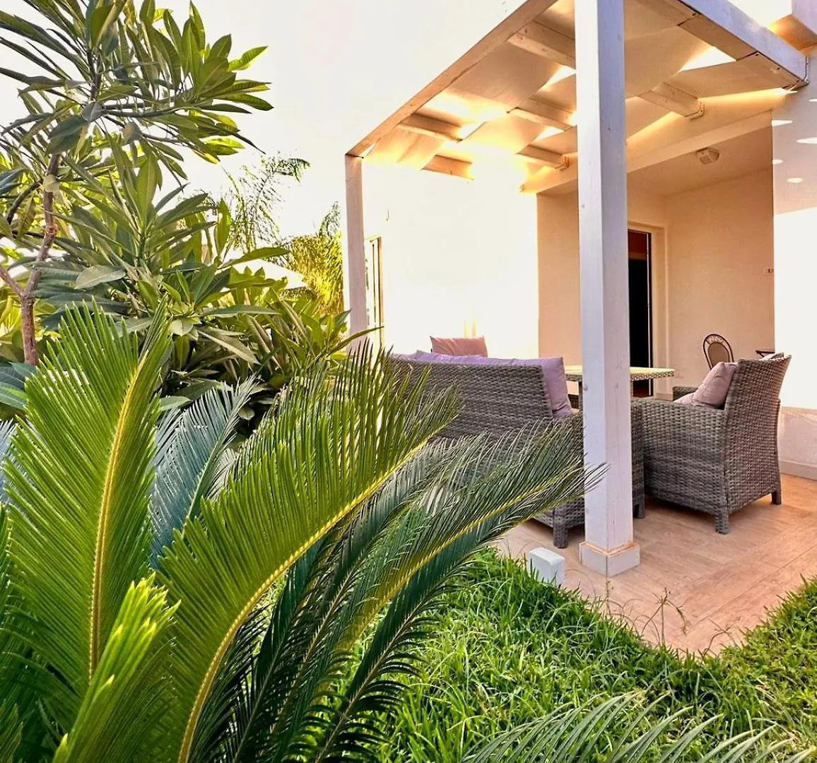 La Perla Di Marzamemi Villa 0*,
